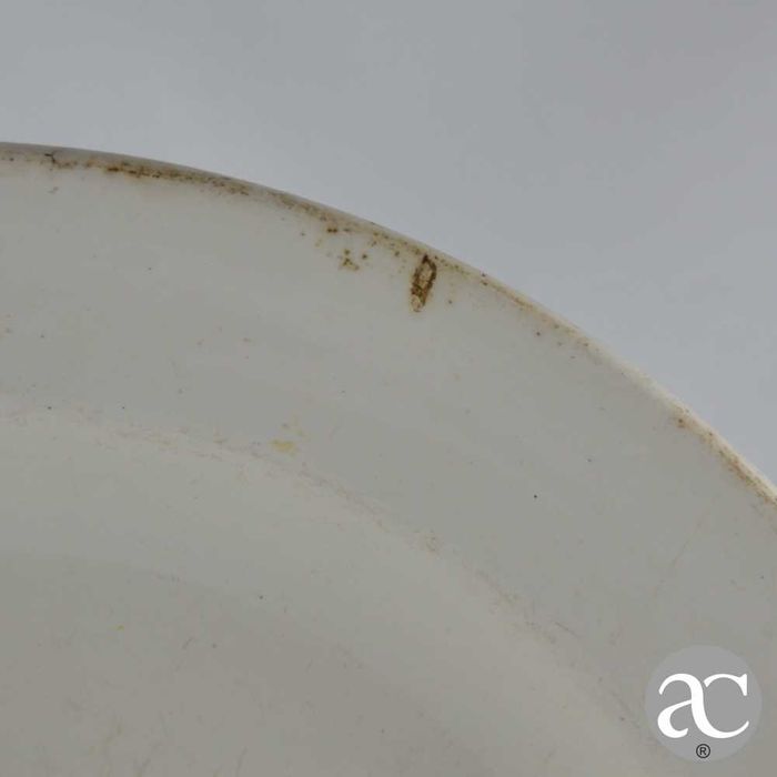 Prato de servir em Faiança da Real Fábrica de Sacavém – séc. XIX