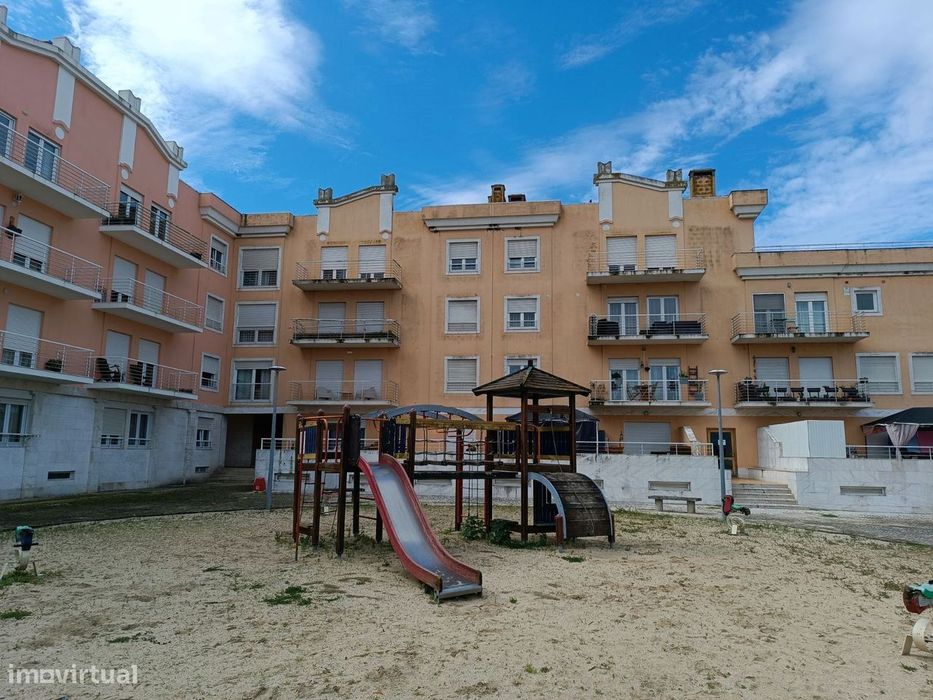 Apartamento T3 com Arrecadação em Condominio com piscina e parque i...