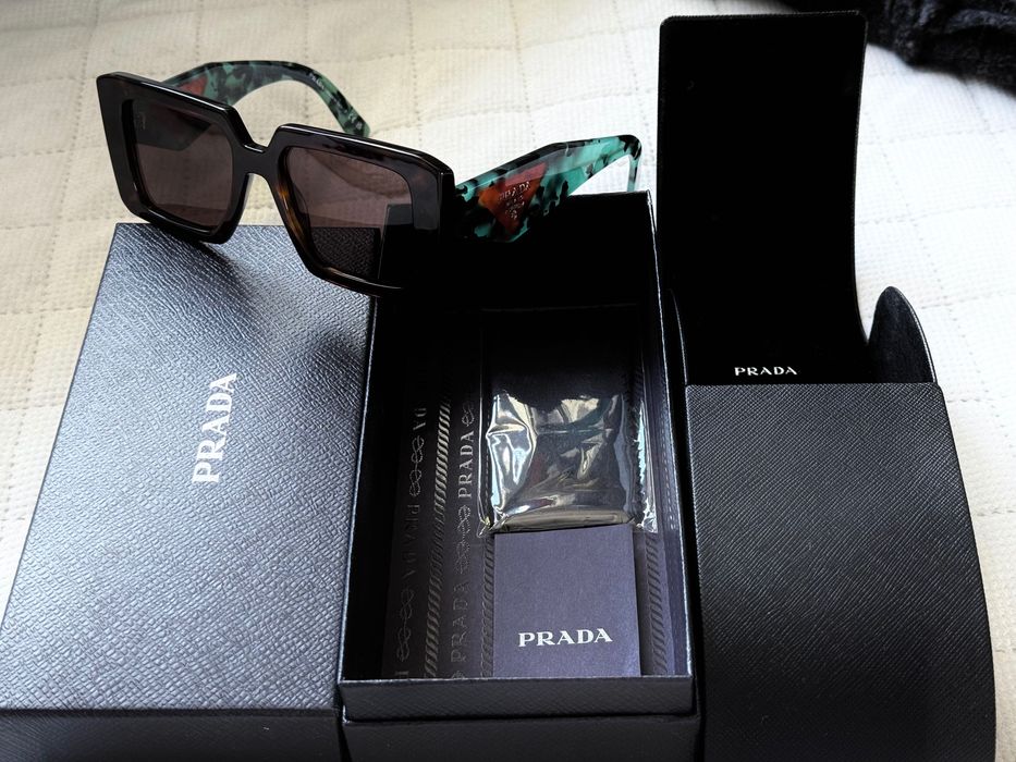 PRADA  okulary przeciwsłoneczne