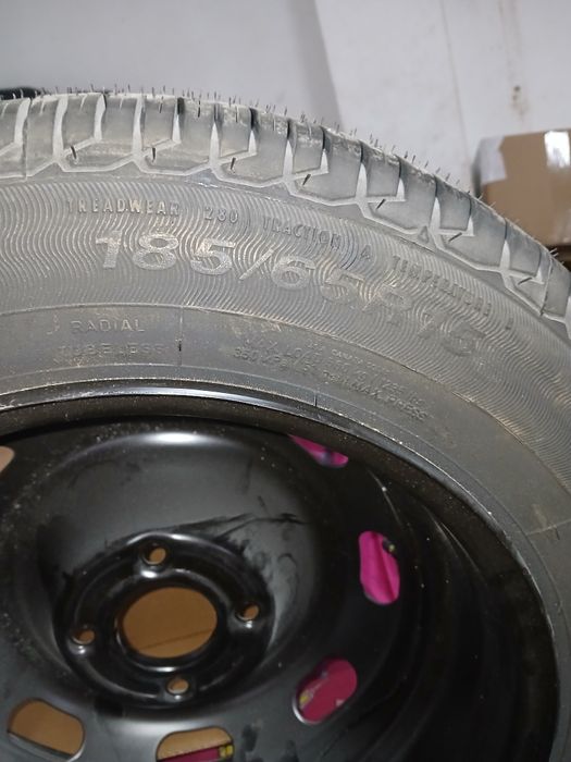 Pneu 185/65R15 novo