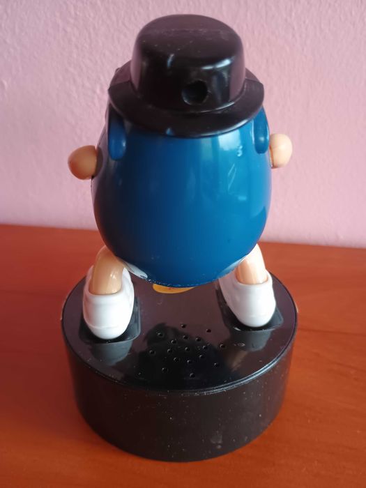 Figurka M&M's Rock Stars Niebieskie Działa, gra i się ruszks