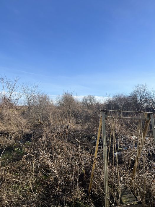 Продаж земельної ділянки в с Суховоля з будівлями