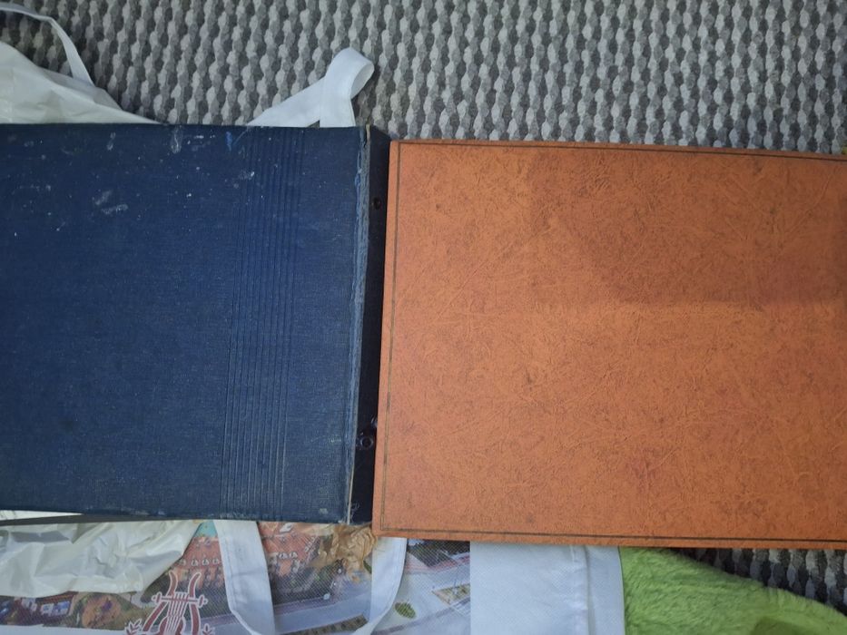 2 Stare albumy  ze zdjęciami, calosc