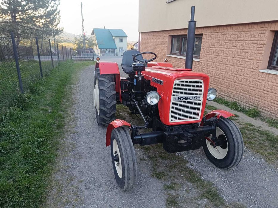 Ursus C 330 stan bardzo dobry