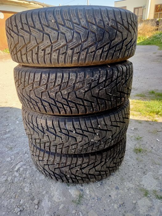 Продам шини з дисками зима hankook,185.60.15