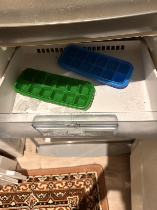 Продам холодильник Electrolux