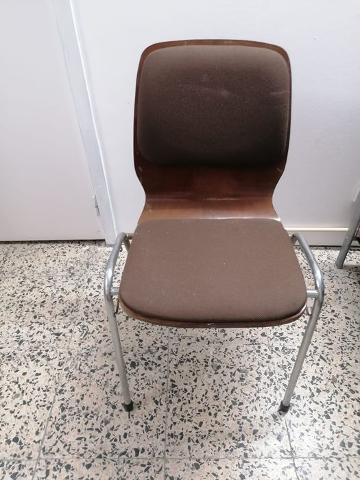 Cadeiras macias em ótimo estado