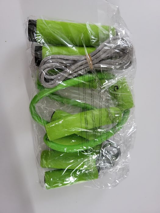 Akcesoria do cwiczen - skakanka, sciskacz