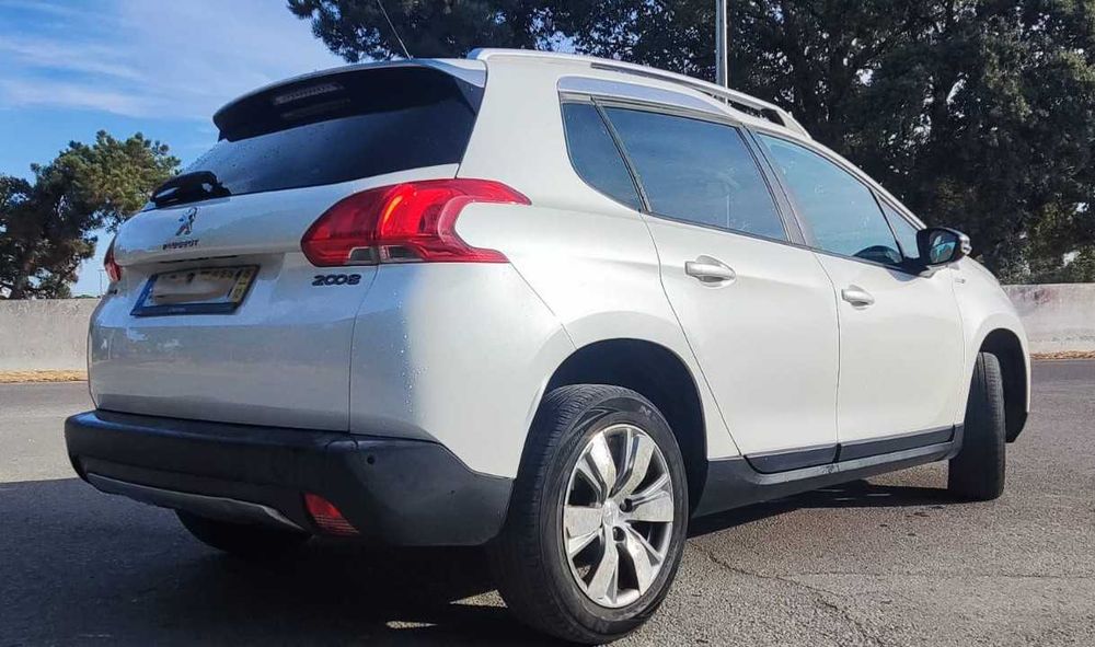 Peugeot 2008 1.6HDI Nacional C/ Distruibuição mudada e revisão feita.