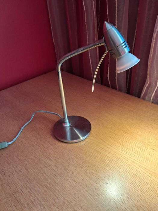lampka na biurko biurkowa srebrna stalowa mała