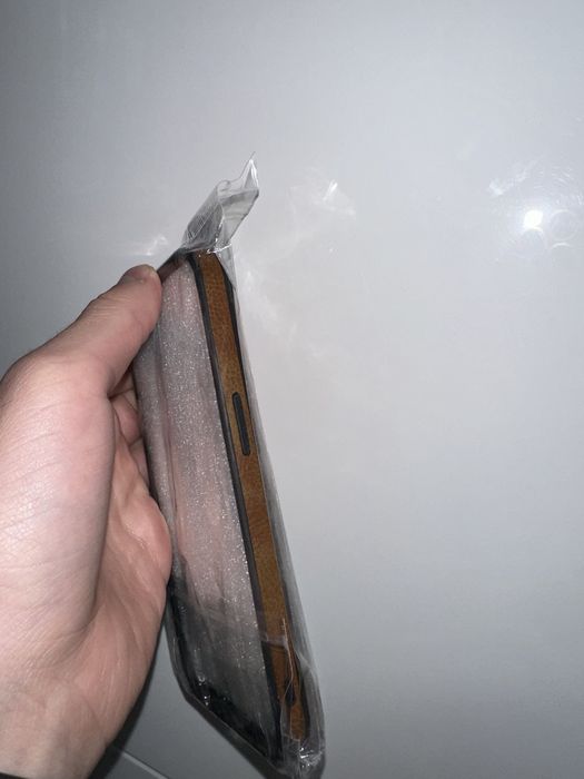 Новий! Шкіряний чохол на Iphone 14 Pro коричневий