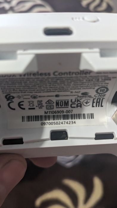 приставка Xbox one S 1tb sn: 190612282416 джостик  sn:502474234