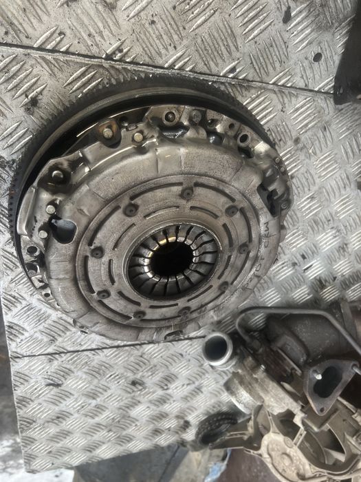 Маховик корзина сцепление 2.7 демпферний SsangYong Rexton 2.0 rodius