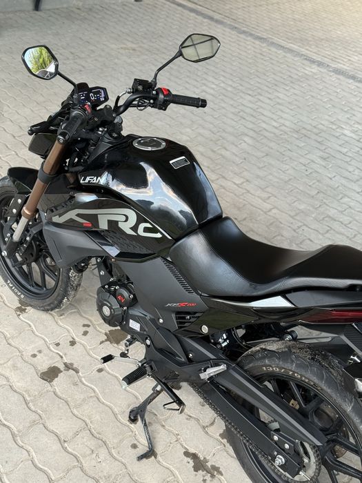 Lifan kps 200 чорний