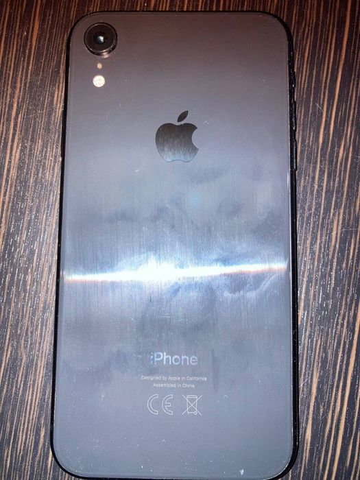 iPhone XR на 128