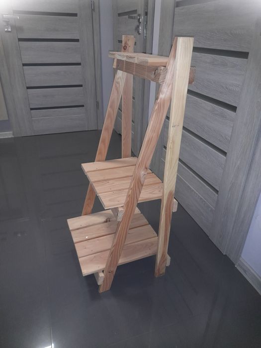 Półka,  stojak, regał, kwietnik