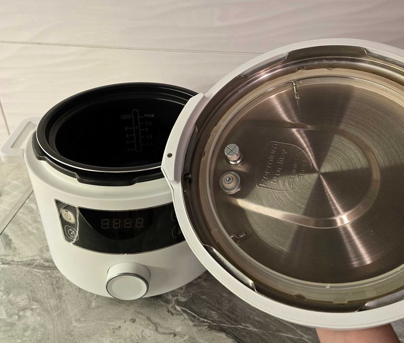 Продаю мультиварку Tefal в ідеальному стані