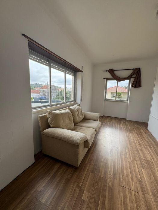 Aluga-se apartamento T2 em Milharado