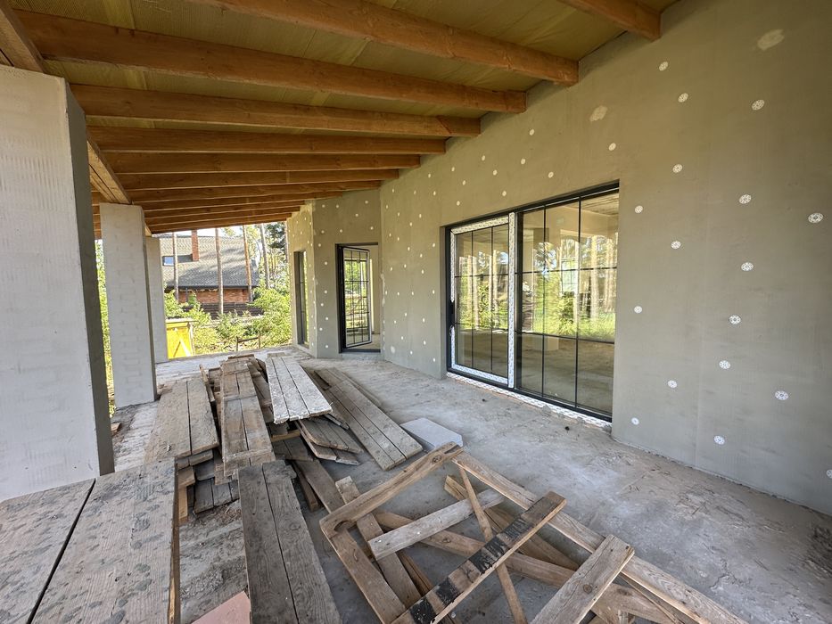 Продаж будинку в Стоянці, 245 м2 з гаражем та соснами на ділянці