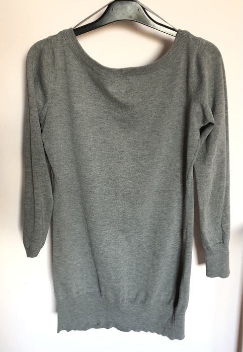 Długi sweter Reserved