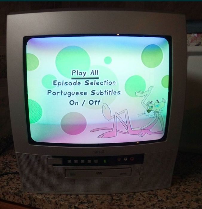 TV with Built-in DVD Player64286462667266122