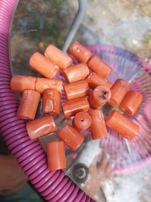 Beczułki z koralowca 21 sztuk 220 gram