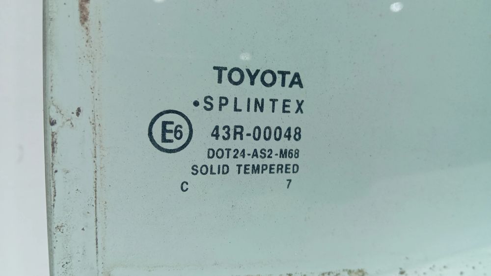 Vidro porta frente esquerda TOYOTA Yaris (_P9_)