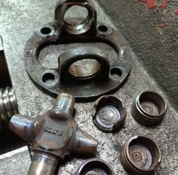 Ремонт кардана крестовин пильников балансировка СТО замена пыльников