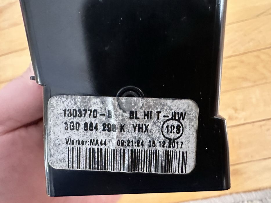 Решітка воздуховода Passat B8 (задній)