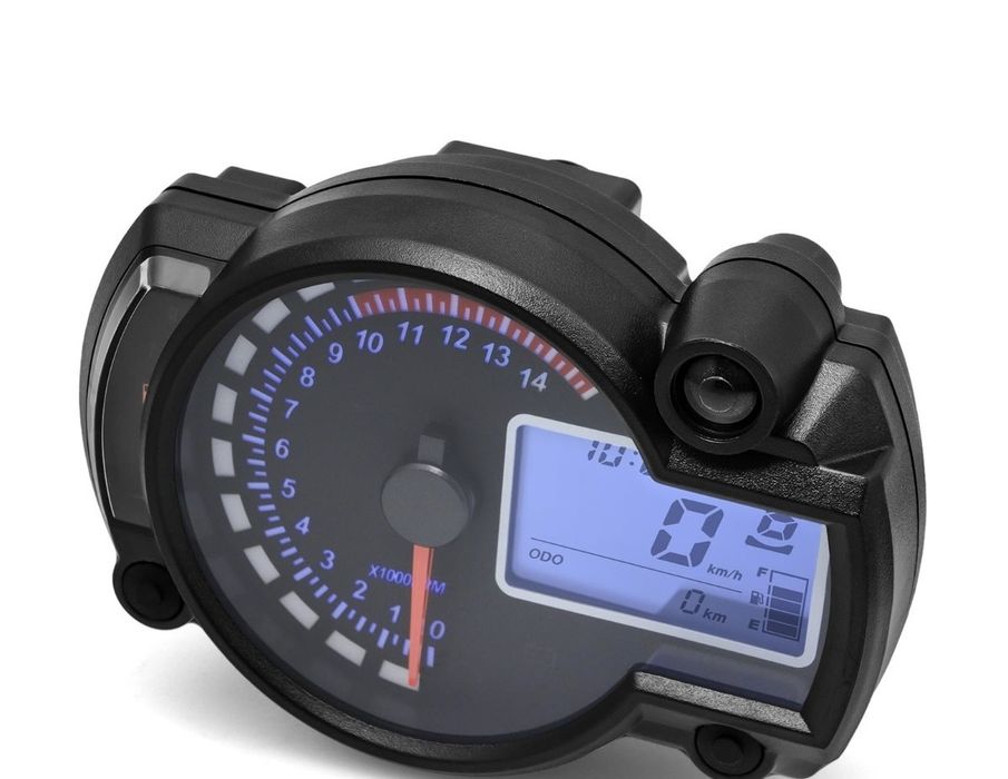 Velocímetro  universal  novo e 4 pneus 195/60/15.