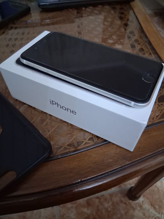 Telemovel Apple Iphone SE 2020 64Gb