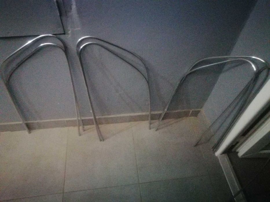 Продам на ГАЗ М-20 молденг на дружній дверний.