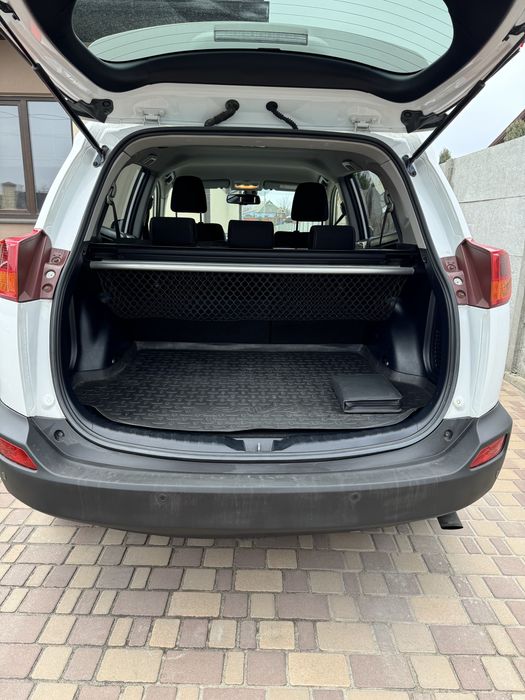 Продам власне авто кросовер toyota rav4 2014 року