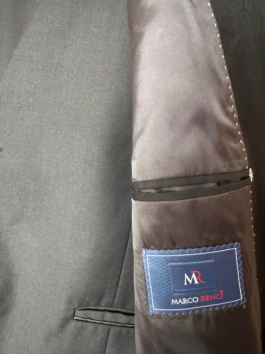 Чоловічий класичний костюм