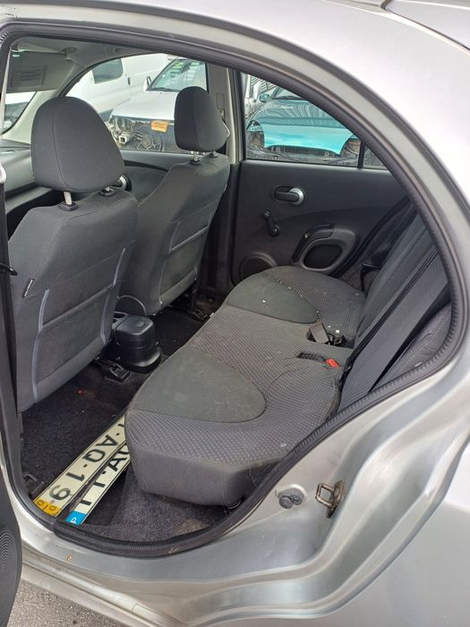 Nissan Micra para peças