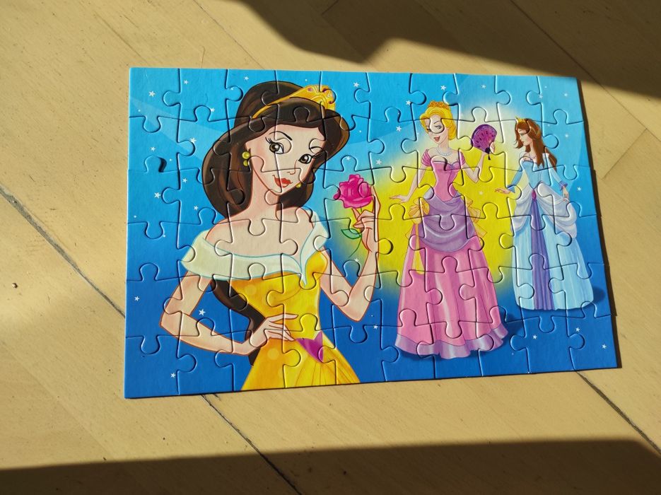 47. 4 w 1 Dziewczyny Alexander puzzle Memo domino Piotruś