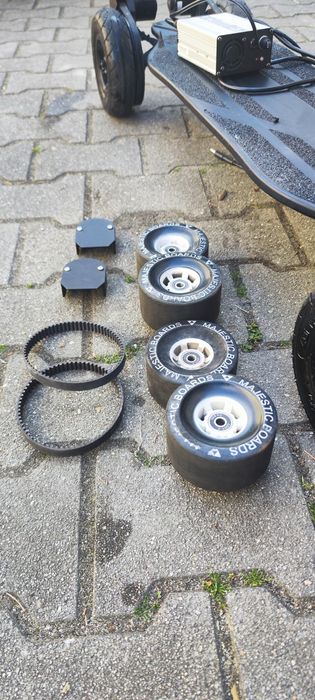 Longboard elektryczny Majestic