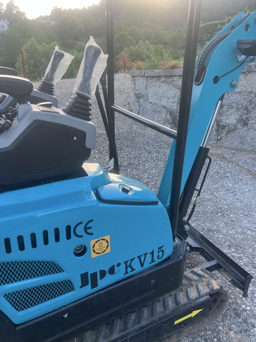 Mini escavadora 1500 kg