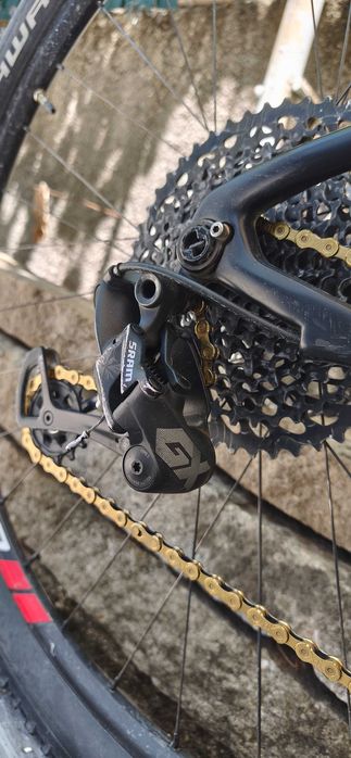 Bicicleta FOCUS RAVEN