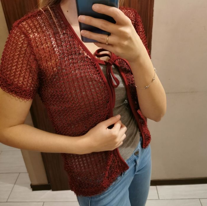 Ażurowa narzutka bordowa S