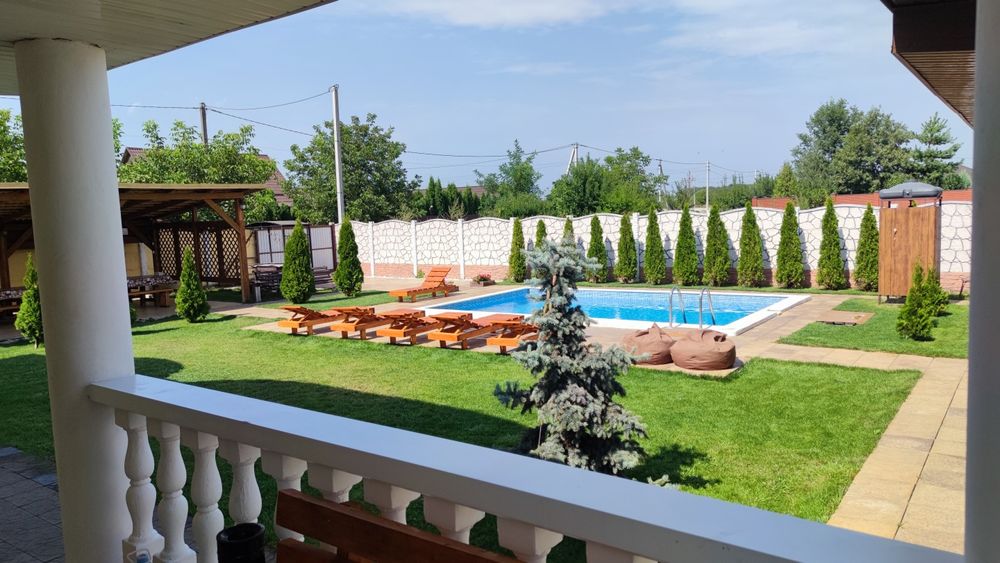 Посуточная аренда дома с бассейном и сауной. Подобова оренда будинку