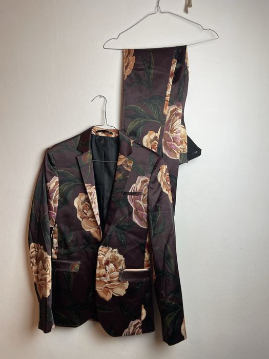 Artystyczny Garnitur z kwiatowym nadrukiem
