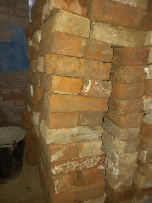 Цегла червона, гарний стан