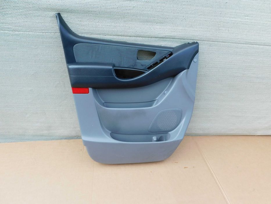 Tapicerka Boczek Lewy Drzwi Kierowcy Hyundai H1 Starex II