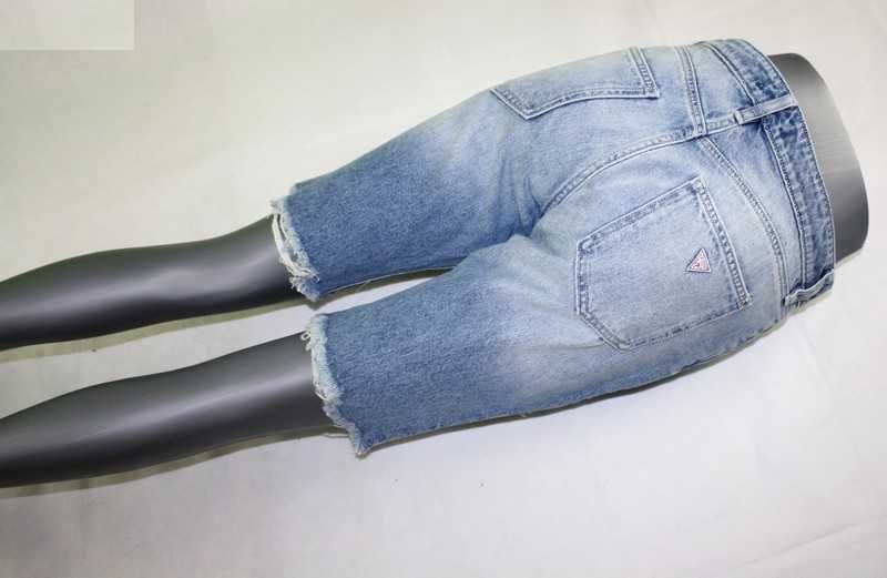 Damskie spodenki jeans GUESS Bermuda dziury przetarcia nowe oryg. -W28
