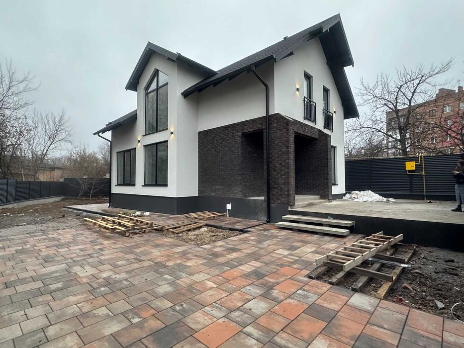 Продаж окремостоячого будинку на Брацлавській