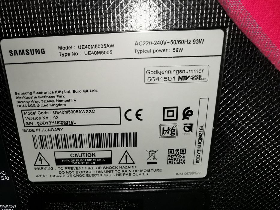 TV Samsung UE40M5005AW para peças