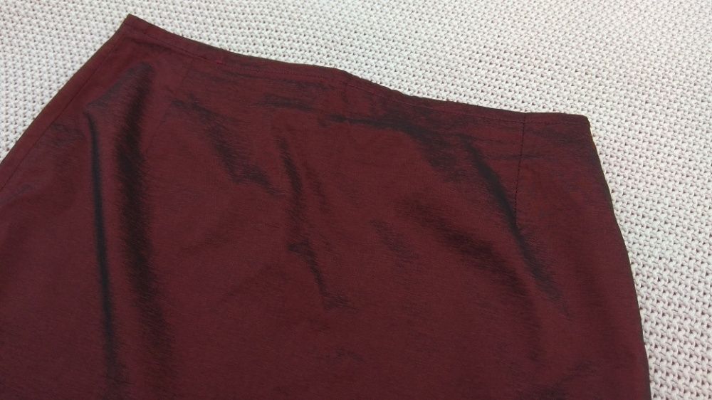 Bordowa elegancka spódnica