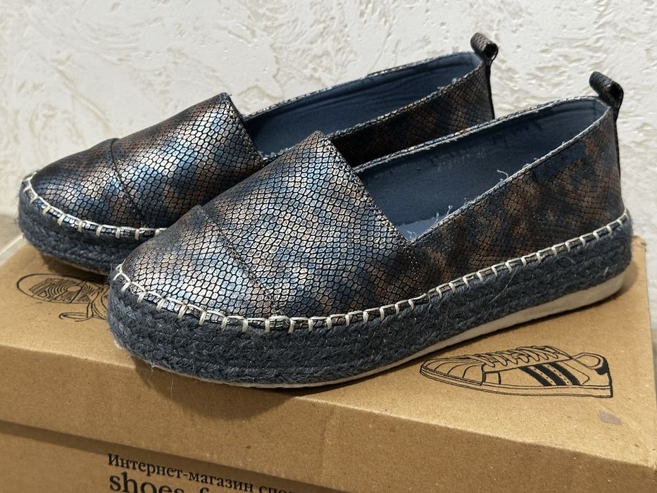 Лоферы женские синего цвета