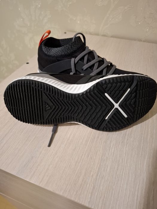 Кросівки жіночі adidas